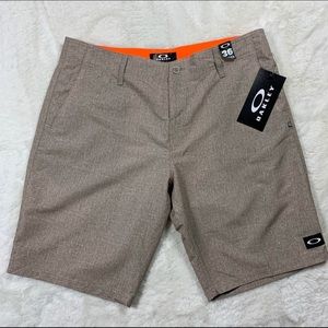 Oakley Overdrive Hybrid Shorts NWT Size 36
